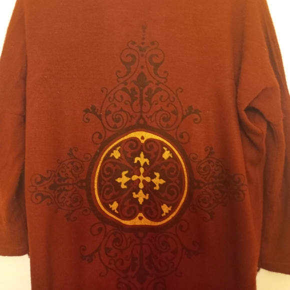 A beautiful brownish red cover up shawl. - Picture 1 of 5